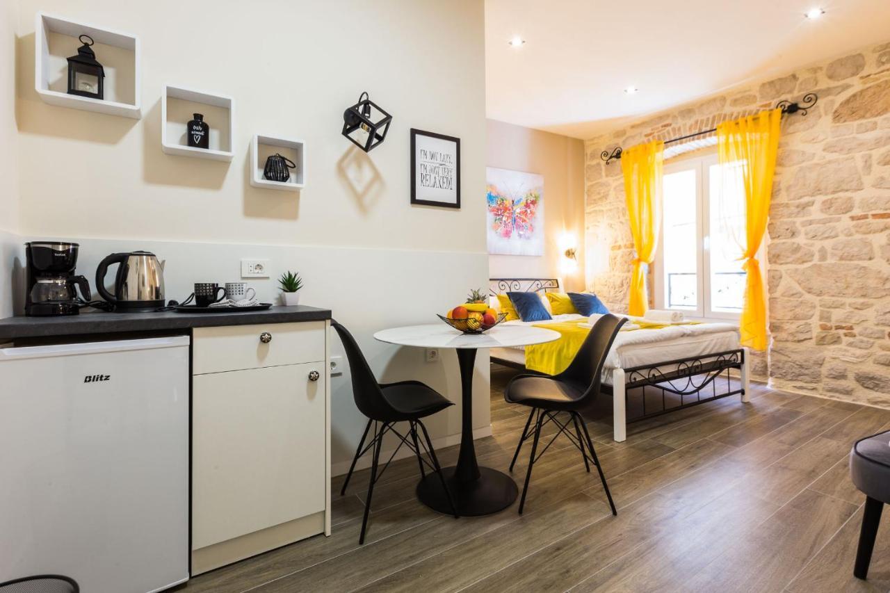 Angie Apartment *